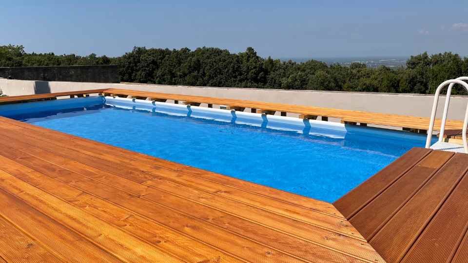 Decking lantai outdoor untuk lantai kolam renang